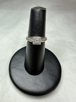 Womens Gold & Diamond Ring